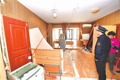 楼上建群租房 楼下漏水  二房东被要求限期整改到位