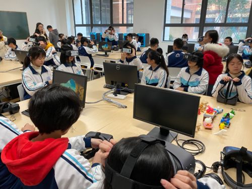 福州三中与网龙达成战略合作 校企共建智慧校园
