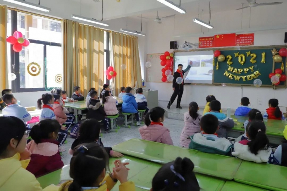 44位清华、北大、人大博士硕士,全来晋安这所学校“任职”! 44位清华、北大、人大博士硕士,全来晋安这所学校“任职”!